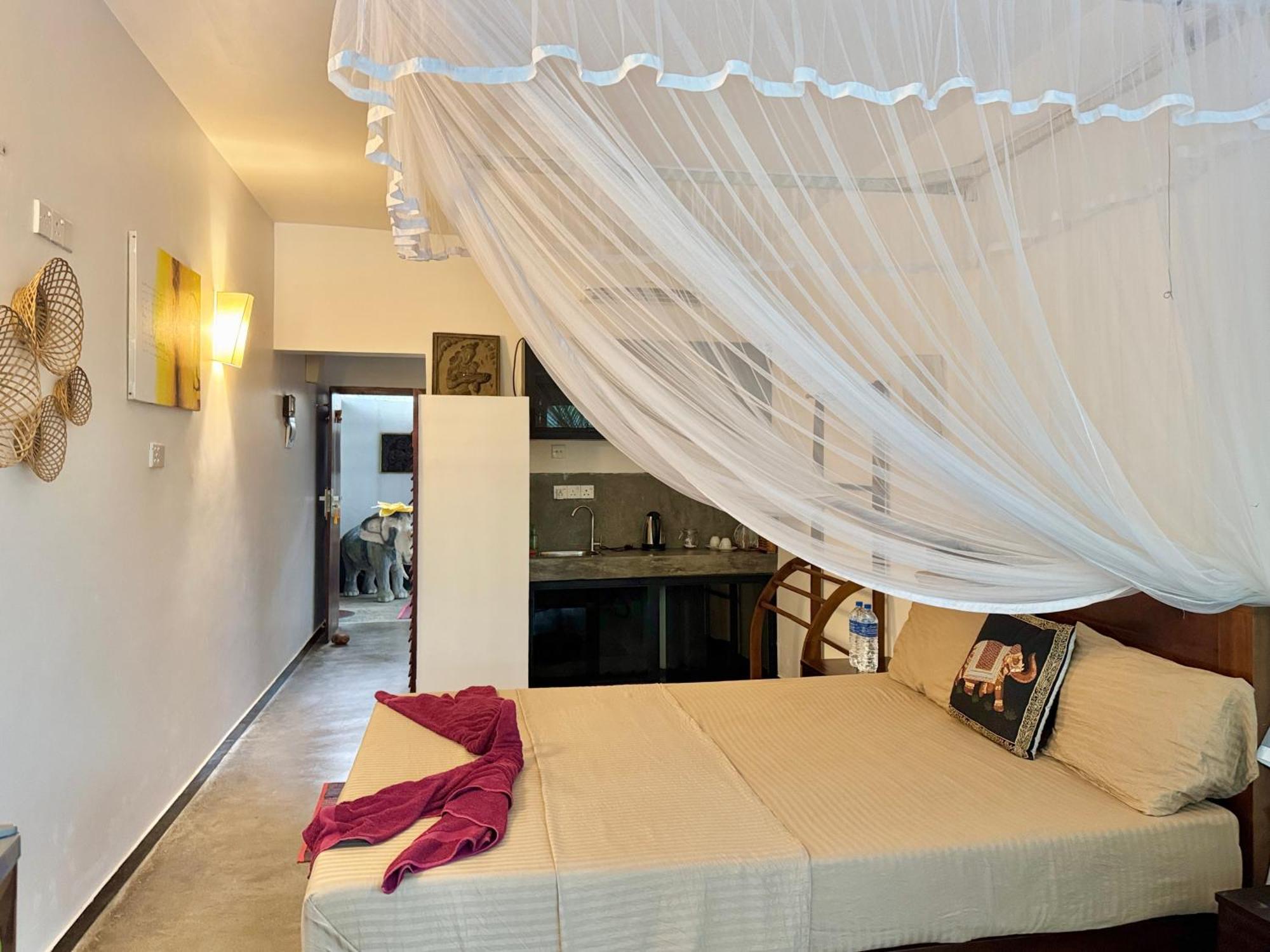 Swastha Ayurveda Villa Hikkaduwa Rum bild