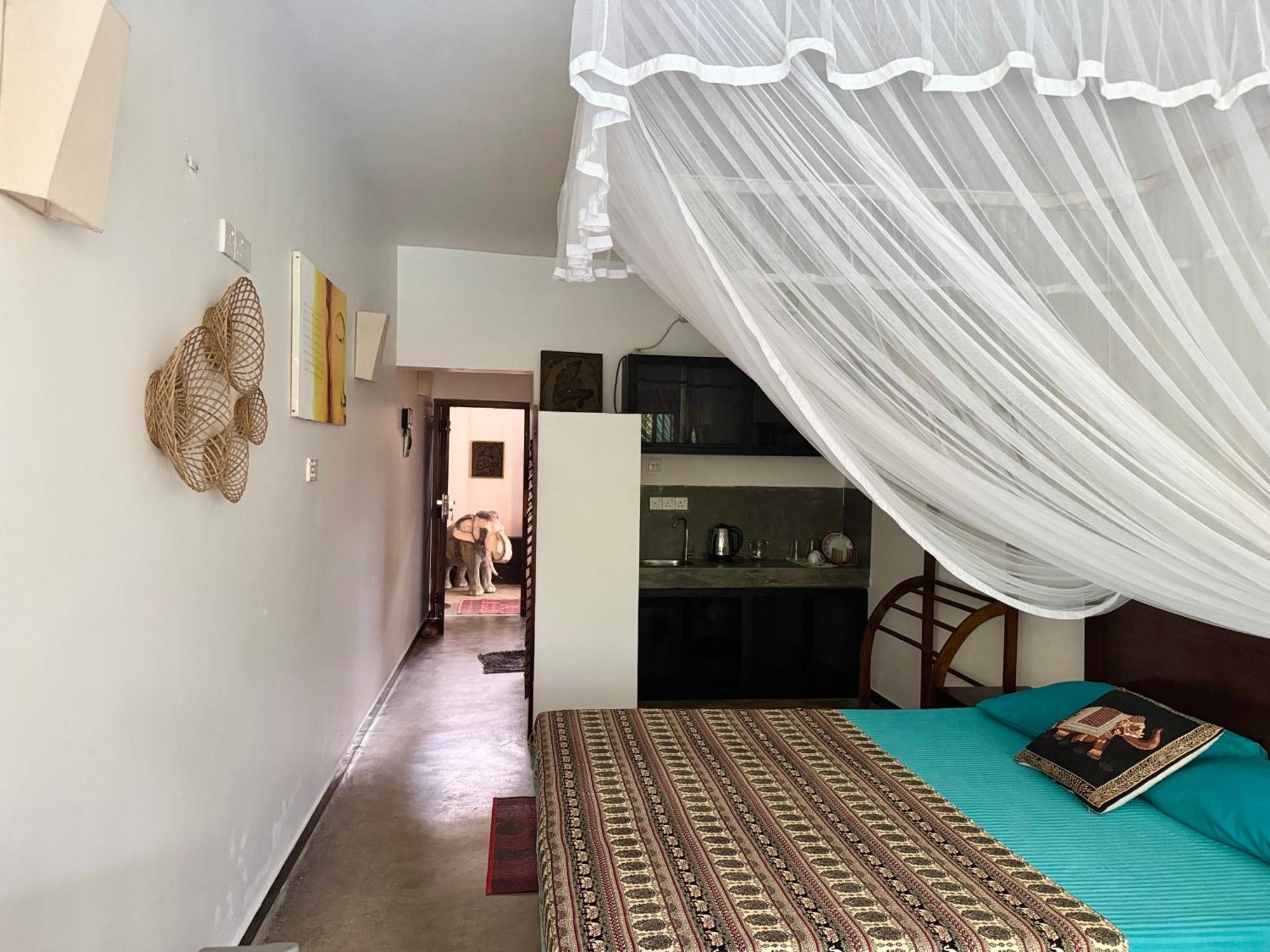 Swastha Ayurveda Villa Hikkaduwa Rum bild