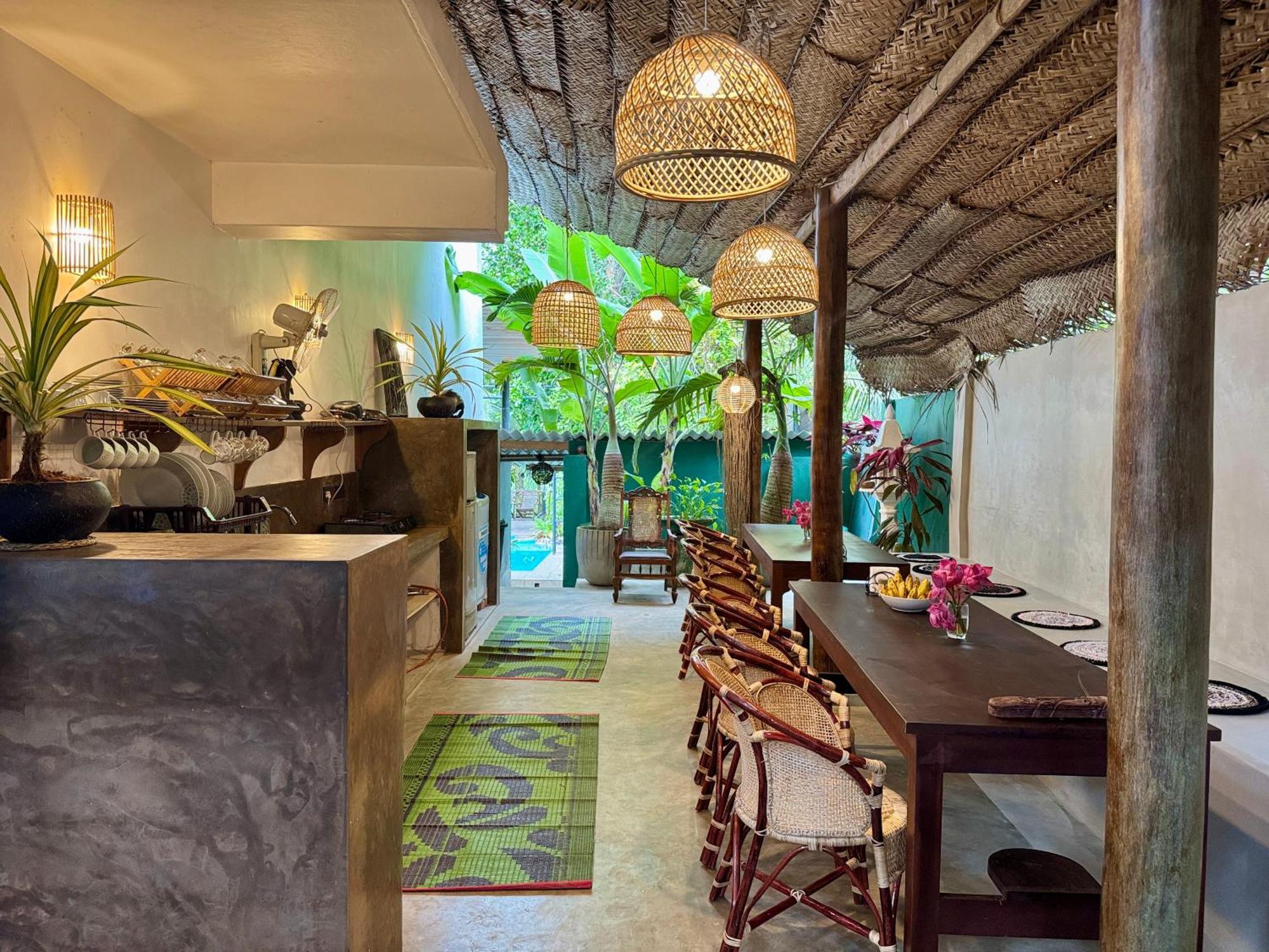 Swastha Ayurveda Villa Hikkaduwa Exteriör bild