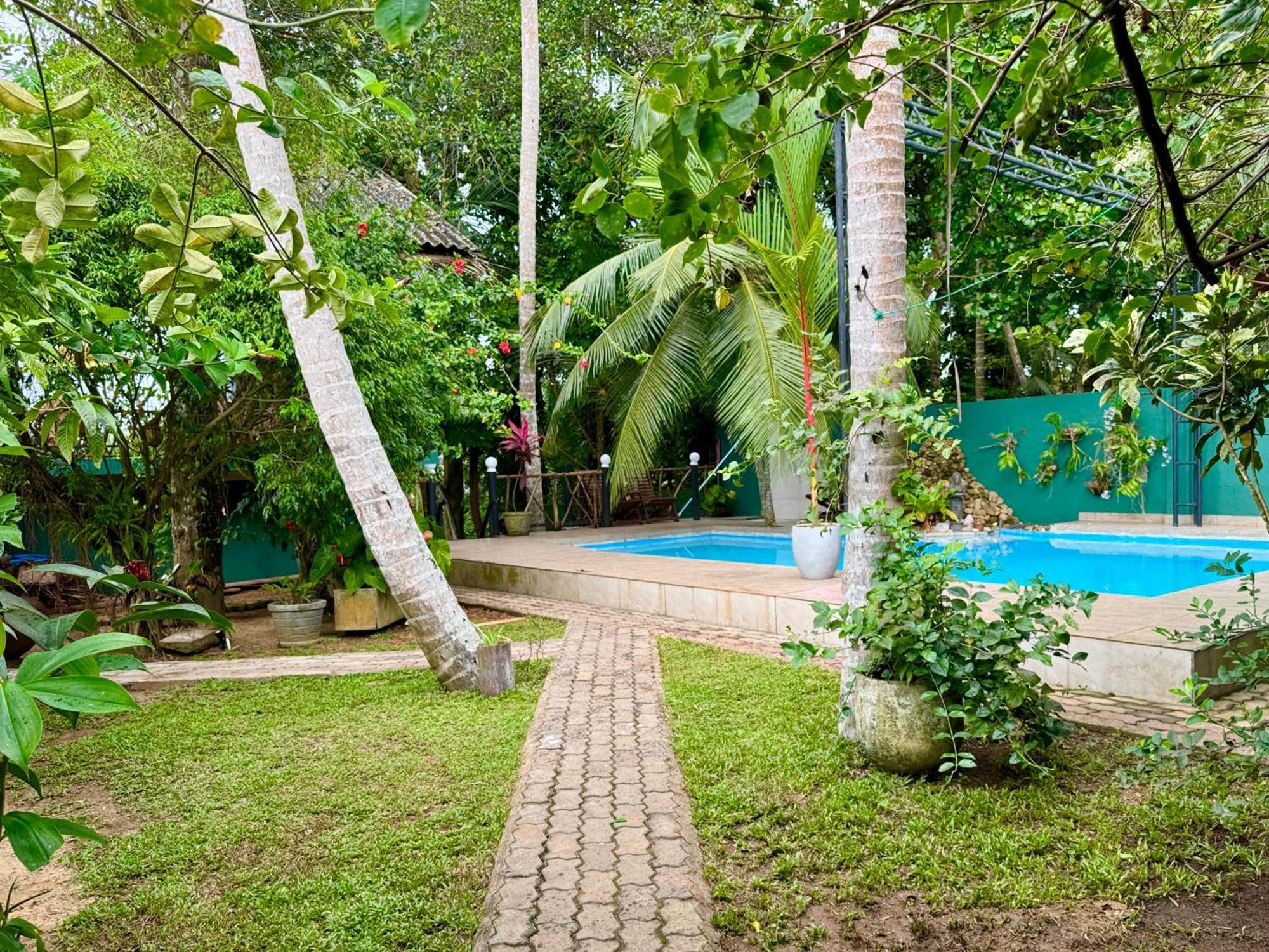 Swastha Ayurveda Villa Hikkaduwa Exteriör bild