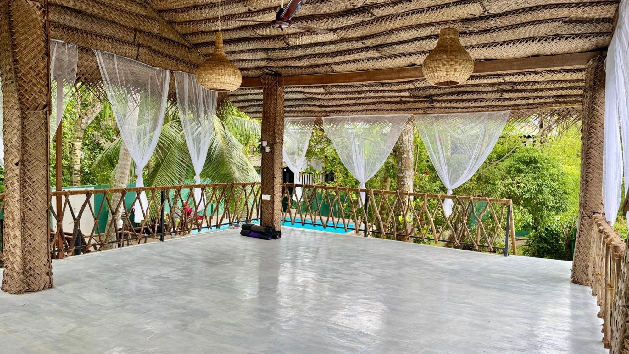 Swastha Ayurveda Villa Hikkaduwa Exteriör bild