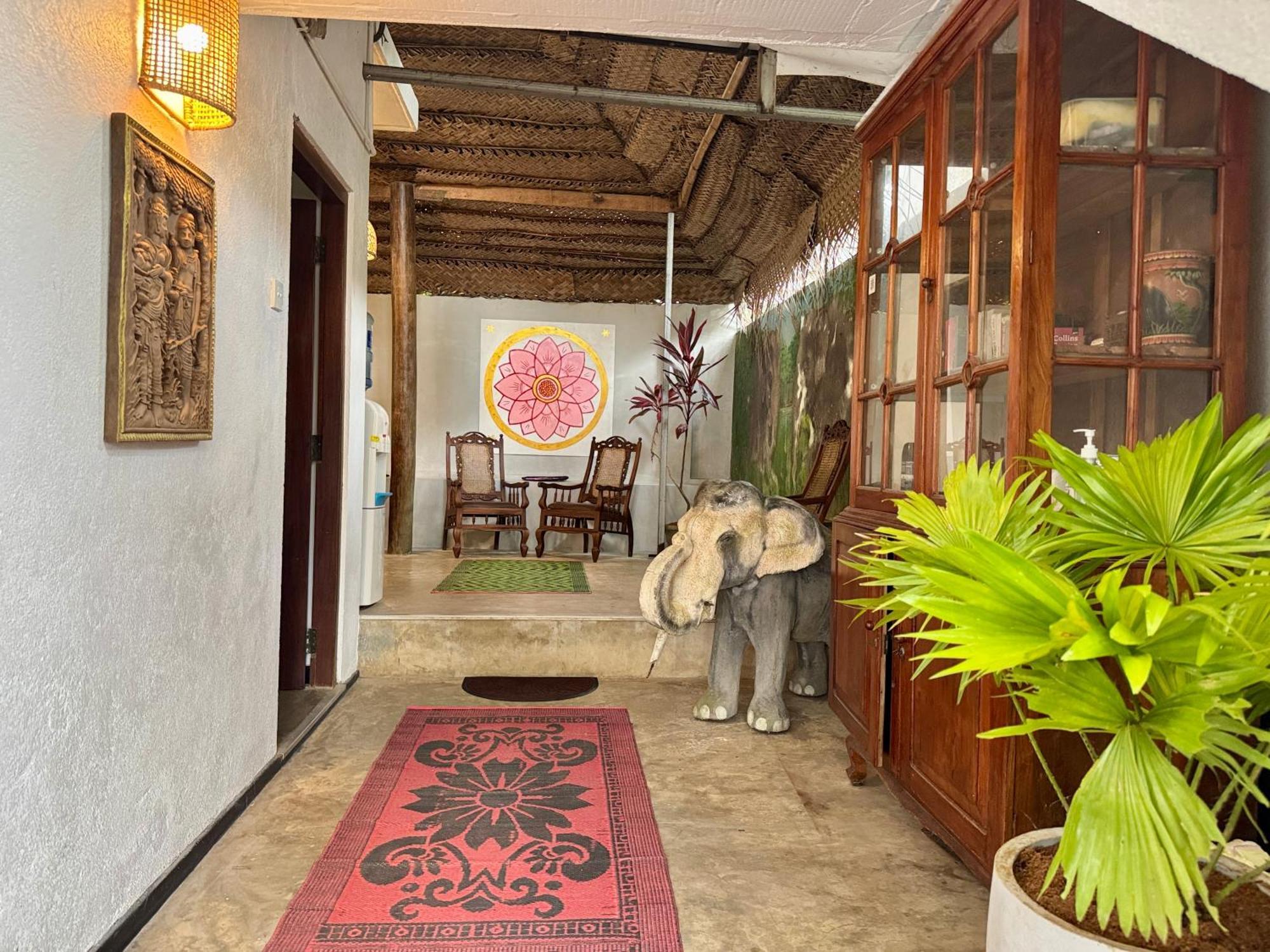 Swastha Ayurveda Villa Hikkaduwa Exteriör bild